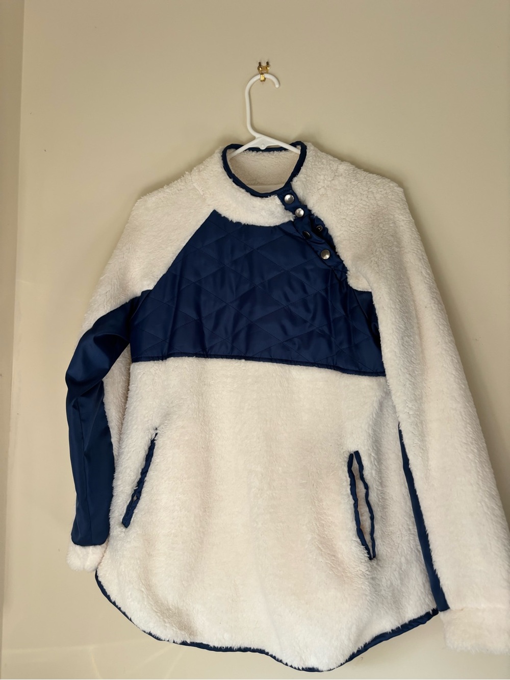 Cozy Two-Tone Sherpa Pullover Jacket in White & Navy